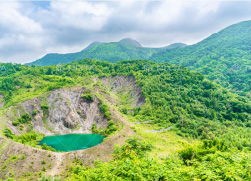 西山山麓火口散策路